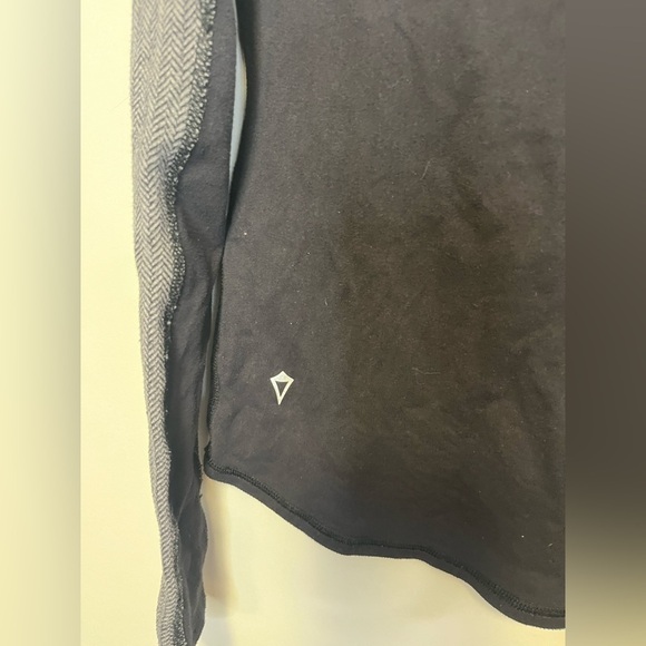 Ivivva Lululemon Black Heathered Herringbone Warm Terrain Long-Sleeve Tee sz 7 - Picture 6 of 7